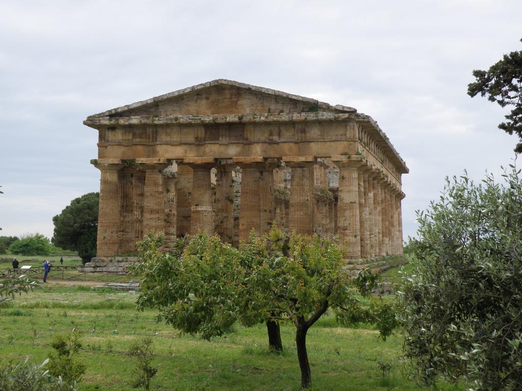Hotel Mandetta Paestum Exteriör bild