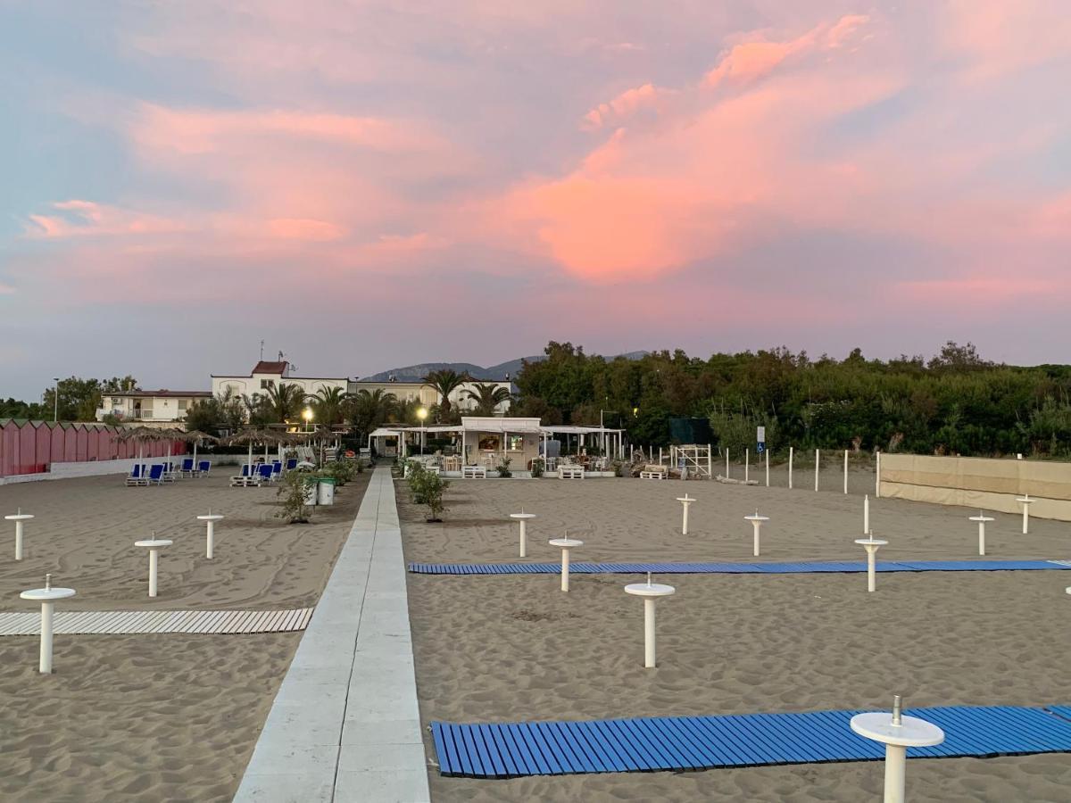 Hotel Mandetta Paestum Exteriör bild
