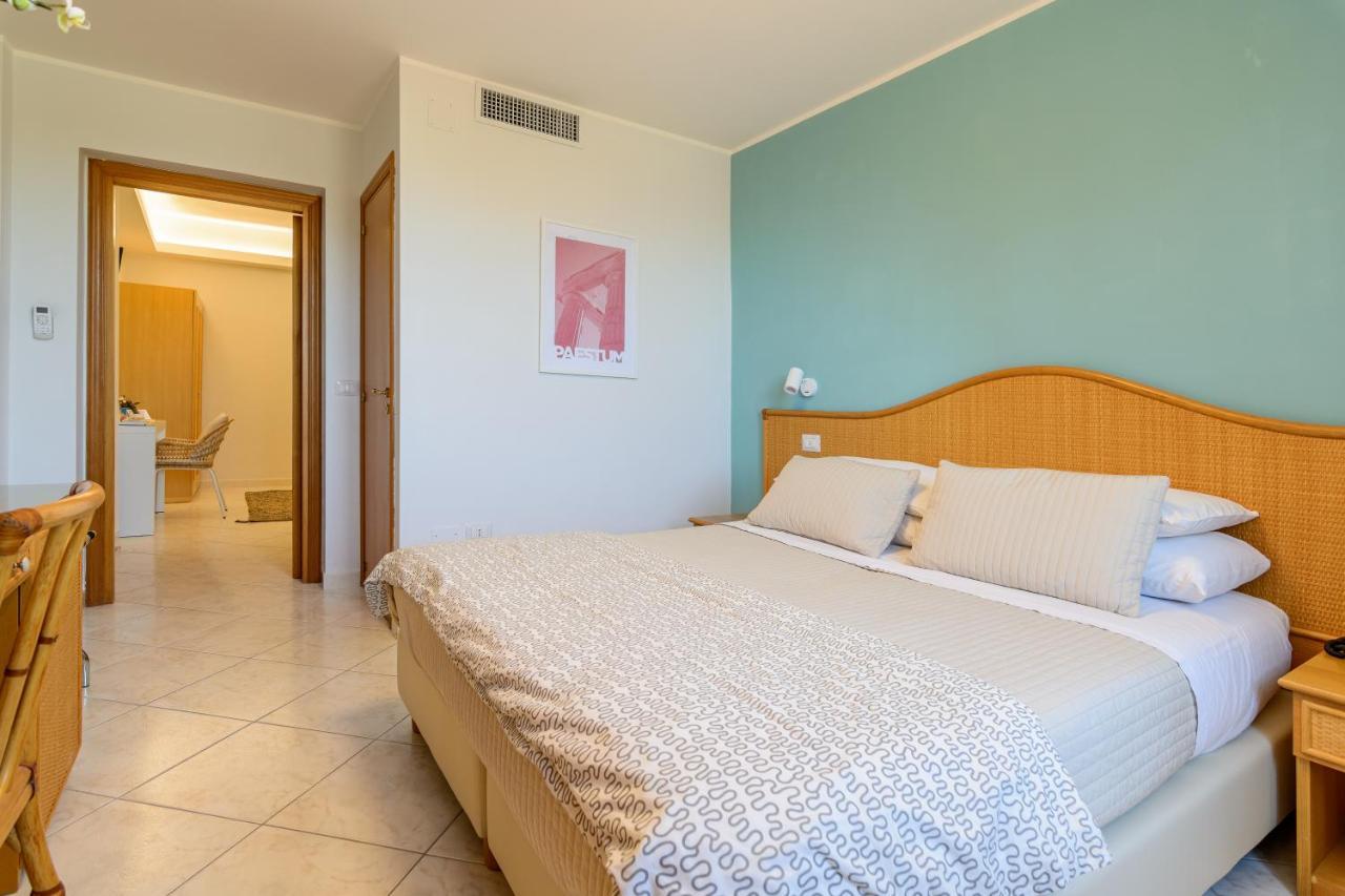 Hotel Mandetta Paestum Exteriör bild